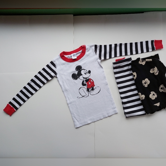 Hanna Andersson mickey pjs - Picture 11 of 16